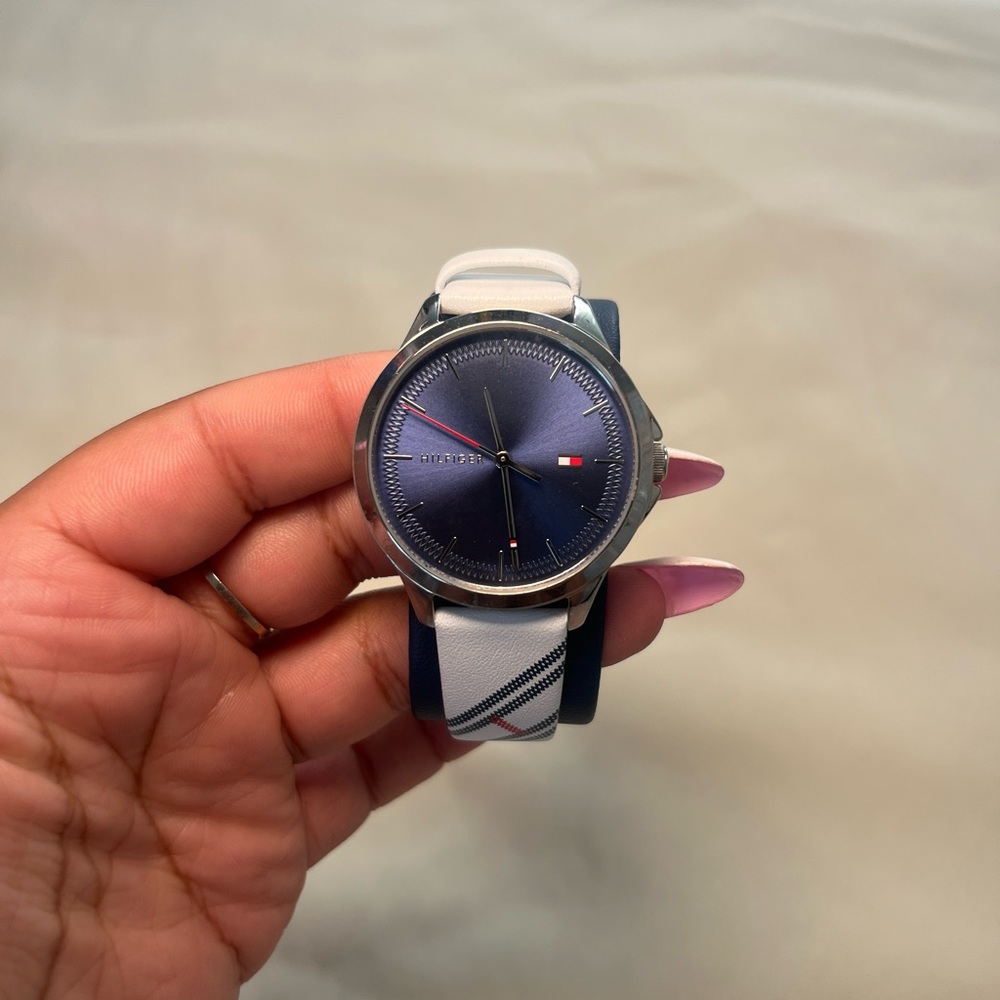 Tommy Hilfiger Women’s Quartz Stainless Steel and Leather Strap Sporty Watch